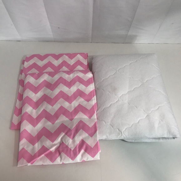 BKB Toddler Bed Mattress Protector & Fitted Sheets - Picture 2 of 5